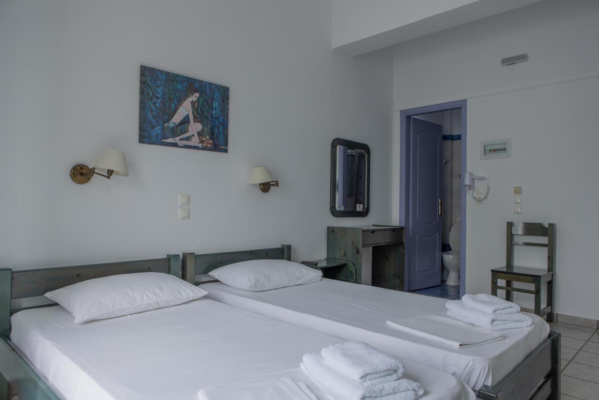 Soula Rooms Tínos Esterno foto
